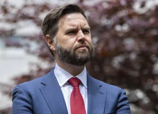 Il livello di un fiume è stato alzato per il compleanno del vicepresidente J.D. Vance: scoppia la polemica