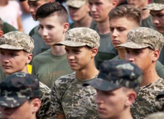 Approvata in Ucraina una legge che consentirà agli uomini fra i diciotto e i ventidue anni di lasciare il Paese