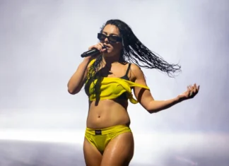 Charli Xcx in Corea del Sud saluta la “Brat Era”, anticipando un nuovo progetto Charli Xcx ha chiuso la Brat Era con l'ultimo concerto il 15 agosto
