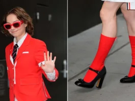 Emma Myers riporta in trend il preppy look: calze rosse e Mary Jane lucide per “Mercoledì 2”