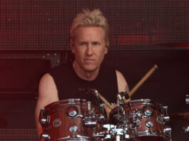 Josh Freese è tornato a parlare dei Foo Fighters e del suo allontanamento dalla band