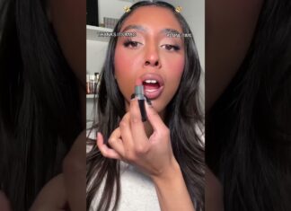 E se vi dicessimo che Alone Time di Mac potrebbe essere il rossetto anni ’90 perfetto per cominciare settembre?