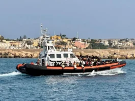 Si ribaltano due barconi di migranti a Lampedusa: almeno 27 morti