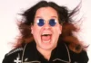 Birmingham si prepara a onorare la memoria di Ozzy Osbourne, a un anno dalla sua scomparsa Cimeli di Ozzy Osbourne e Guns N'Roses nella mostra ospitata dal Grammy Museum sulle icone rock anni Ottanta