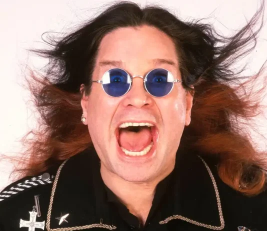 Birmingham si prepara a onorare la memoria di Ozzy Osbourne, a un anno dalla sua scomparsa Cimeli di Ozzy Osbourne e Guns N'Roses nella mostra ospitata dal Grammy Museum sulle icone rock anni Ottanta