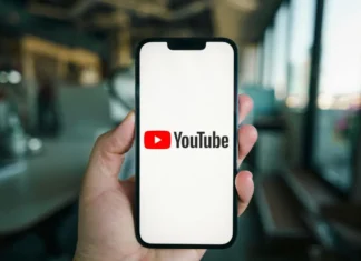 YouTube introduce un’IA per identificare i bambini che si mascherano da adulti