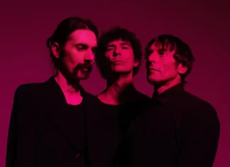 Gli Zen Circus sono tornati con “Il Male” per dare una voce anche agli antagonisti: la recensione del nuovo album
