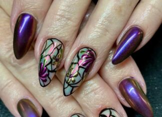 Le stained glass nails sono la manicure dell’autunno 2025