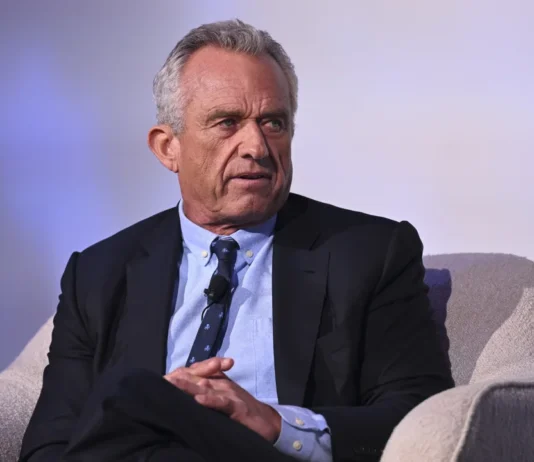 Robert F. Kennedy Jr. minaccia di restringere l’accesso alla pillole abortive