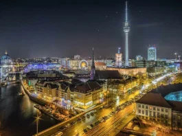 Evacuate migliaia di persone dal centro di Berlino dopo il ritrovamento di una bomba inesplosa della Seconda Guerra Mondiale