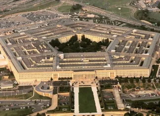 Donald Trump vuole cambiare il nome del dipartimento della Difesa in “dipartimento della Guerra”