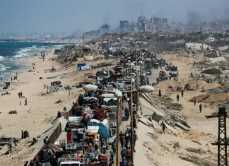 È iniziata nella notte la massiccia offensiva su Gaza City, oltre 100 morti