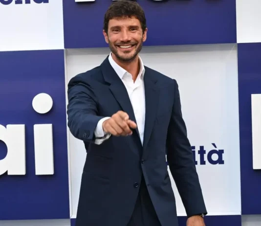 Stefano De Martino sceglie il cast di Sanremo 2027: meno ecco chi ci sarà