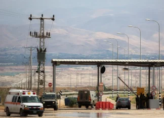 Israele ha chiuso il valico di Allenby, ultimo collegamento tra Giordania e Cisgiordania