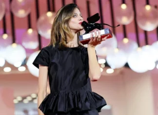 Look beauty ultima serata di Venezia 82, dieci e lode a Benedetta Porcaroli