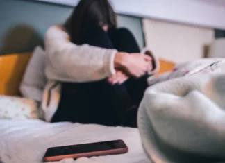 Bullismo, 14enne suicida nel Lazio. La telefonata di Valditara: “Grande dolore, procederemo con ispezioni”