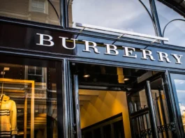 Burberry, tutto pronto per il rilancio alla London Fashion Week