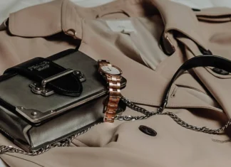 Prada lancia la nuova linea di gioielli: si chiama Prada Fine Jewelry Couleur Vivante made-to-order ed è disponibile da ottobre