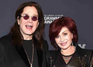 Sharon Osbourne voleva inviare a Roger Waters «una scatola piena di feci» Sharon Osbourne, la dedica per I fan su Instagram