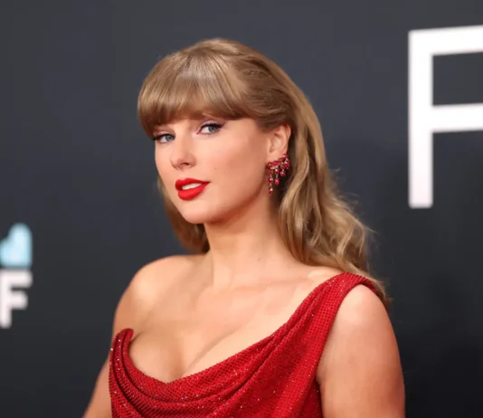 Causa Blake Lively-Justin Baldoni, Taylor Swift depositerà in tribunale Taylor Swift, The Life Of A Showgirl è già da record su Spotify