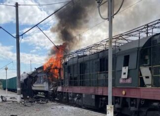 Più di trenta feriti e almeno un morto in un attacco russo contro una stazione ferroviaria in Ucraina