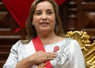 Rimossa la presidentessa del Perù