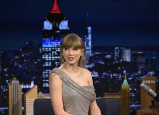 Taylor Swift brilla di nuovi capelli: l’era del glow romantico è ufficialmente iniziata