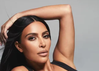 Kim Kardashian trasforma Skims in un impero beauty: “Sarà una bomba”