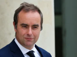 Il primo ministro francese Sébastien Lecornu si è dimesso