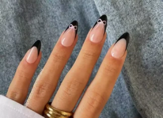 La french manicure nera è il nuovo classico ribelle (e ti spieghiamo perché)
