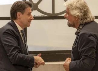 Ora il Movimento 5 Stelle ha due siti web, torna online il sito di Beppe Grillo