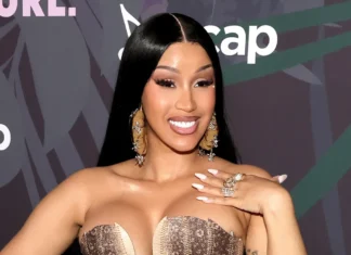 Cardi B critica i poveri che hanno votato Trump: “Non è mai stato dalla vostra parte” Cardi B la critica per i poveri che hanno votato Trump