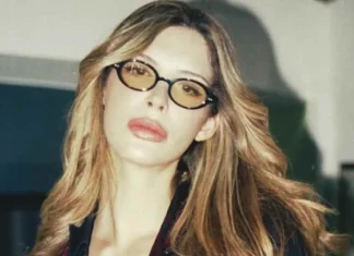 Chi è Carly Tommasini, la sua storia e il rapporto difficile con i genitori: “Descrivo sempre mio padre come il bullo della mia vita”