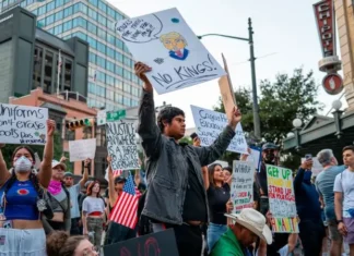 Oggi, negli Stati Uniti, proteste per il “No Kings”, cosa sono e cosa vogliono dire