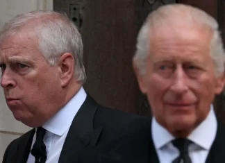 Re Carlo revoca il titolo al principe Andrea