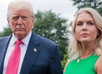 “Chi ha suggerito l’incontro Trump-Putin in Ungheria?” “Tua madre”: la risposta di Karoline Leavitt, portavoce della Casa Bianca