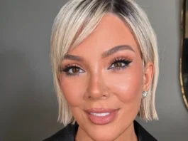 Kris Jenner cambia look (e passa al biondo platino)