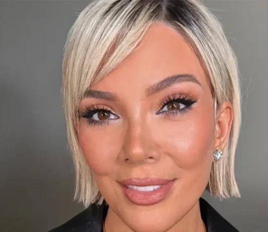 Kris Jenner cambia look (e passa al biondo platino)