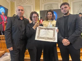 Sara Campanella ha ricevuto la laurea: la mamma ritira la pergamena