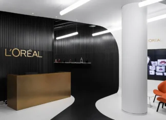 Quali sono i piani di L’Oréal? “Pronti a considerare trattative con Armani”