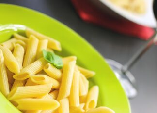 Disuguaglianza alimentare, come la lotta di classe passa dalla cucina: Il progetto ”Cucina di Classe” di Francesca Bubba