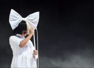 Sia, l’ex marito ha richiesto un’indennità mensile di 250mila dollari “Per mantenere uno stile di vita lussuoso” Sia la richiesta dell'ex marito