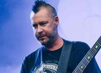 Fred Durst ricorda Sam Rivers e la storia dei Limp Bizkit Limp Bizkit, si è spento il bassista Sam Rivers