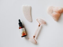 Minimalismo cosmetico: la nuova bellezza che punta all’essenziale
