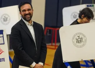 New York ha nuovo sindaco, chi è Zohran Mamdani (il primo musulmano e voce della sinistra progressista)
