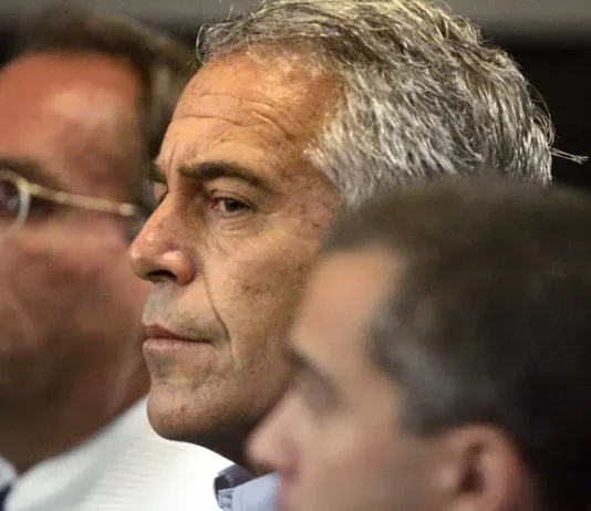 Su Jmail (copia di Gmail) online tutte le mail di Epstein, ecco gli italiani citati (Conte, Draghi, Briatore..)