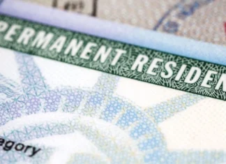 Trump farà riesaminare le Green Card delle persone provenienti da diciannove Paesi “a rischio”