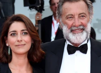 Chi sono le due ex mogli di Luca Barbareschi e madri dei suoi 5 figli: “Ho un sesto figlio che vive in America, ma non lascerò niente a loro”