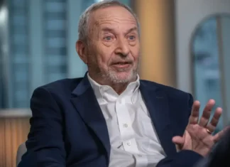 L’ex Segretario al Tesoro degli Stati Uniti, Larry Summers, si dimette dagli impegni pubblici dopo le email di Epstein