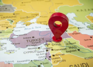 Siria, l’esercito invade le città controllate dai curdi: un “tradimento” che infrange le prospettive di accordo
